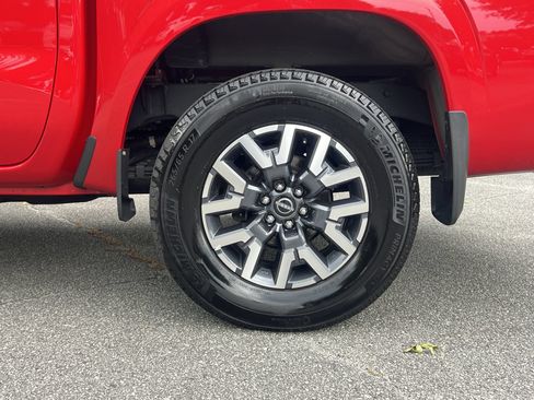 Certified 2024 Nissan Frontier SL AWD/4WD image 32