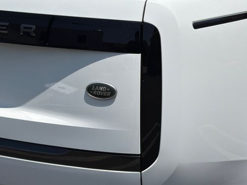 Certified 2023 Land Rover Range Rover SE AWD/4WD image 30