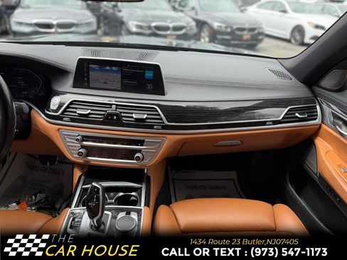 Used 2022 BMW 750Li xDrive AWD/4WD image 28