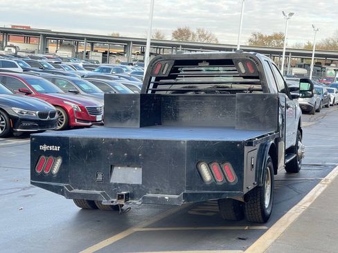 Used 2020 Ford F350 XLT image 3