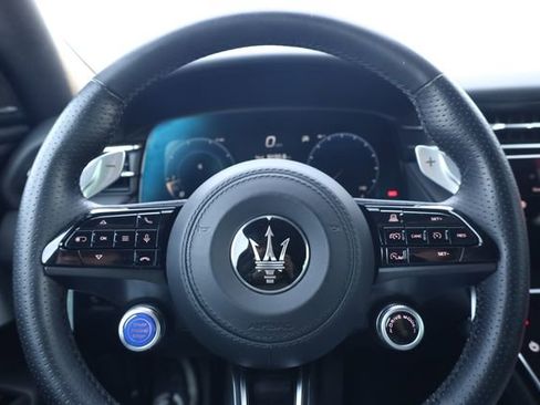 Used 2024 Maserati Grecale GT image 13