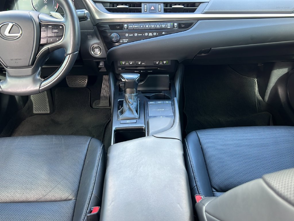 Used 2019 Lexus ES 350 w/ Premium Package FWD image 14
