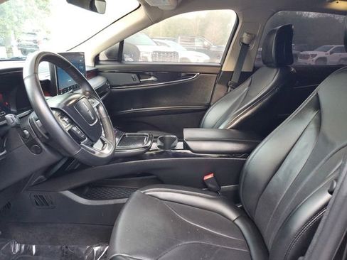 Used 2023 Lincoln Nautilus Reserve image 18