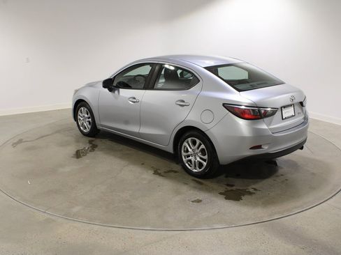 Used 2018 Toyota Yaris iA image 3