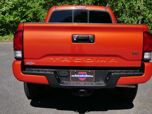 Used 2016 Toyota Tacoma TRD Sport w/ Towing Package RWD image 16