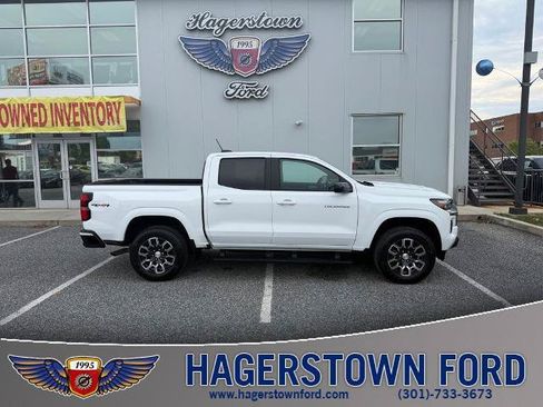 Used 2024 Chevrolet Colorado LT w/ LT Convenience Package III AWD/4WD image 1
