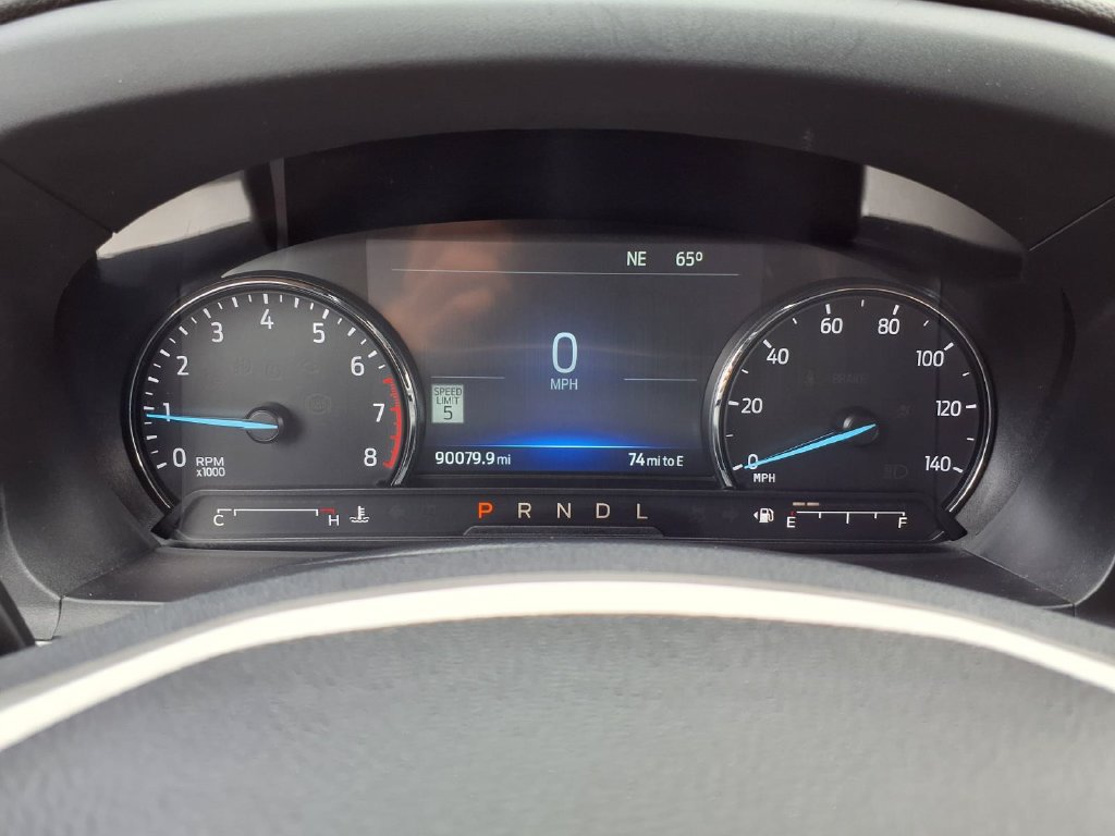 Used 2022 Ford Explorer XLT w/ Equipment Group 202A AWD/4WD image 23