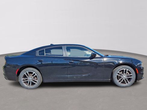 Used 2019 Dodge Charger SXT AWD/4WD image 7