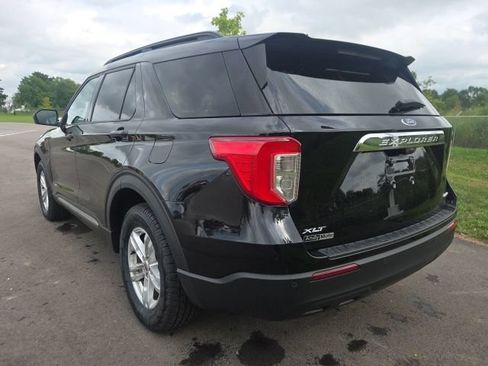 Used 2024 Ford Explorer XLT AWD/4WD image 15