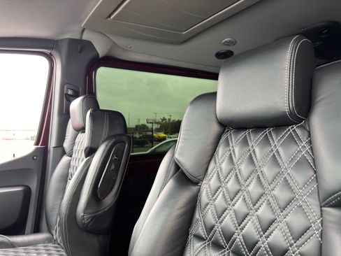 Used 2024 Mercedes-Benz Sprinter 2500 image 19