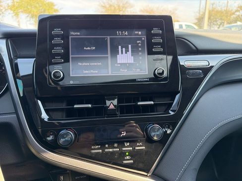 Used 2024 Toyota Camry SE image 14