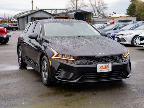Used 2021 Kia K5 LX image 2
