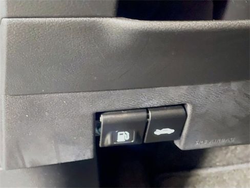 Used 2024 Nissan Kicks SV w/ Exterior Package image 11