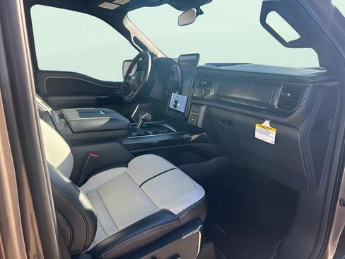Used 2023 Ford F150 Lightning Platinum image 13