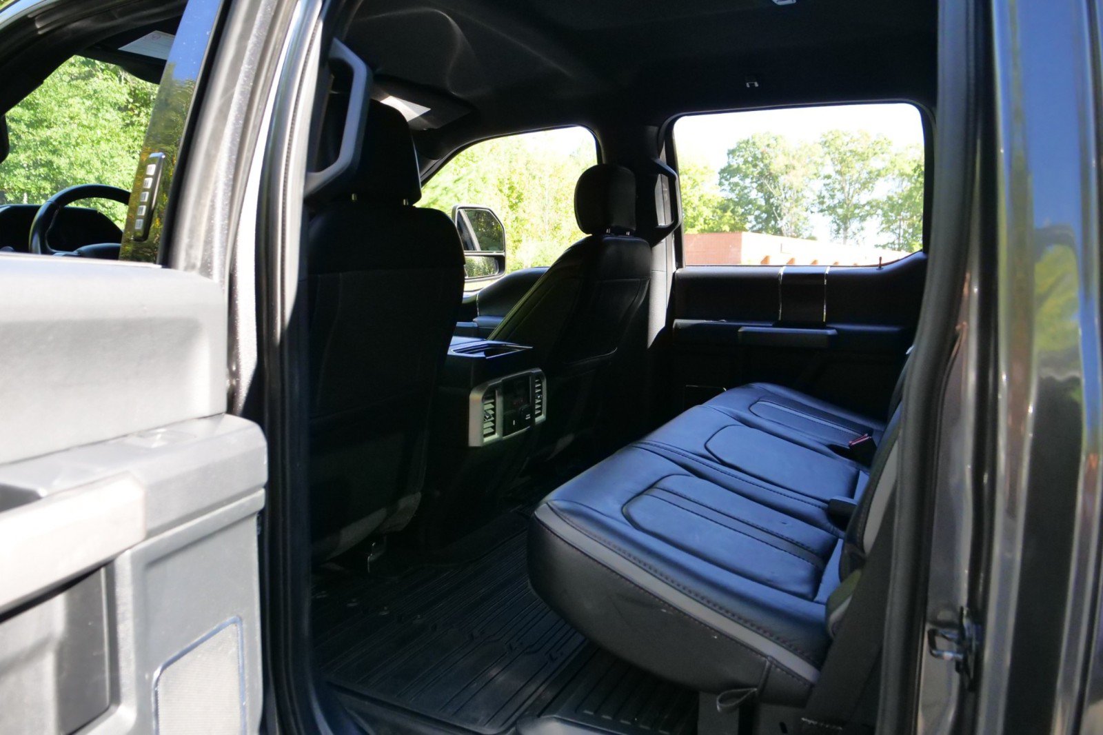 Used 2019 Ford F350 Platinum AWD/4WD image 33