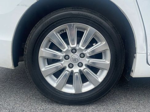 Used 2013 Toyota Sienna XLE w/ Entertainment Pkg image 19