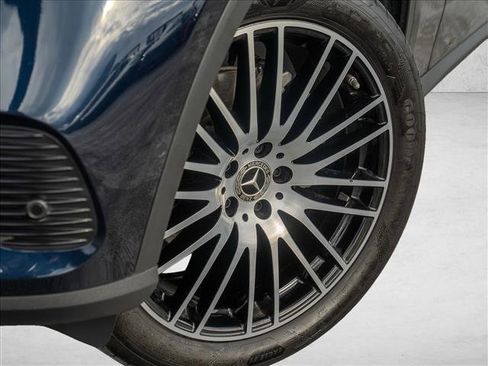 Certified 2024 Mercedes-Benz GLC 300 4MATIC image 11