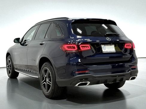 Used 2022 Mercedes-Benz GLC 300 4MATIC w/ AMG Line image 16