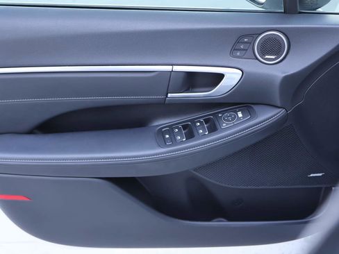 Used 2022 Hyundai Sonata Limited image 7