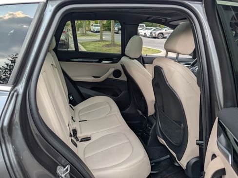 Used 2020 BMW X1 xDrive28i w/ Convenience Package AWD/4WD image 12