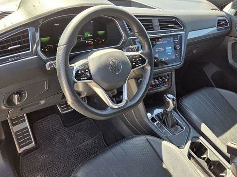 Used 2023 Volkswagen Tiguan SE R-Line FWD image 11