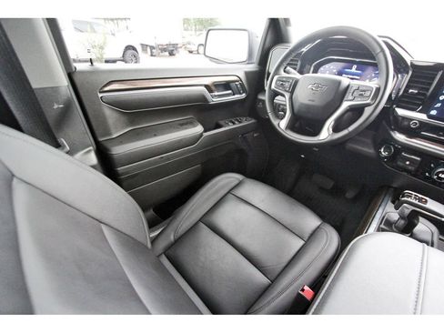 Used 2025 Chevrolet Silverado 1500 LT Trail Boss w/ LT Trail Boss Premium Package AWD/4WD image 6