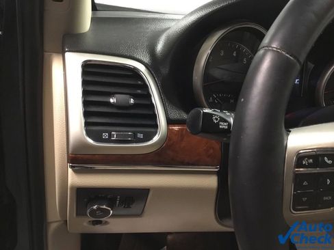 Used 2013 Jeep Grand Cherokee Limited w/ Luxury Group II image 22