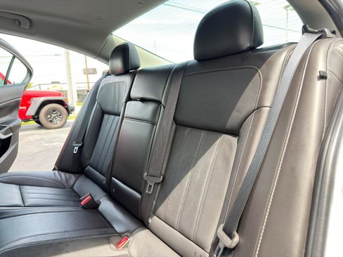 Used 2017 Buick Regal Sport Touring FWD image 28