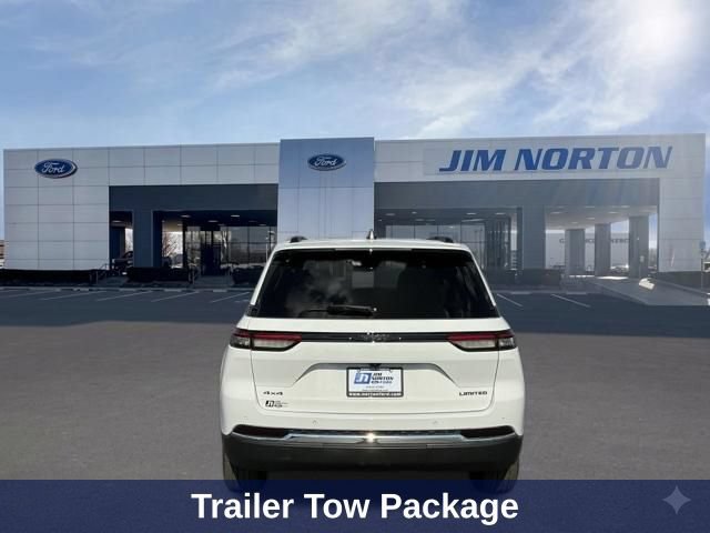 Used 2024 Jeep Grand Cherokee Limited w/ Trailer Tow Package AWD/4WD image 6