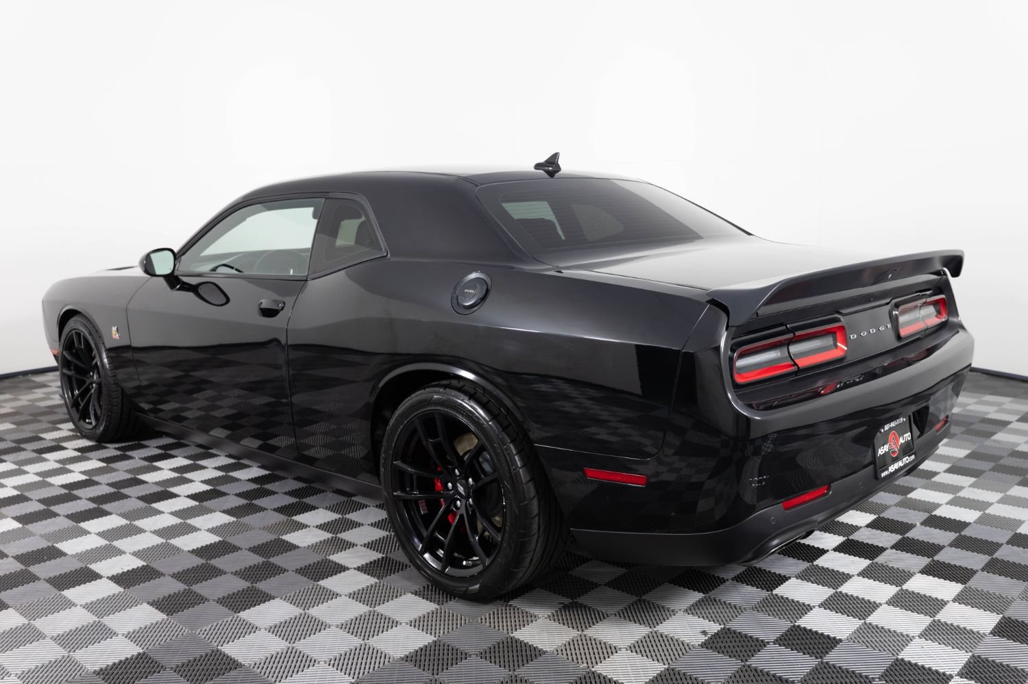 Used 2021 Dodge Challenger R/T Scat Pack w/ Dynamics Package RWD image 5