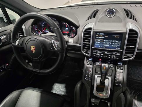 Used 2014 Porsche Cayenne Diesel image 12