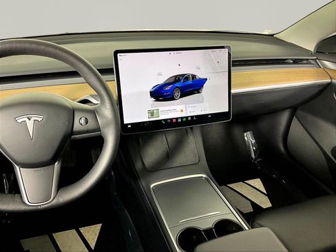 Used 2022 Tesla Model 3 Long Range AWD/4WD image 9