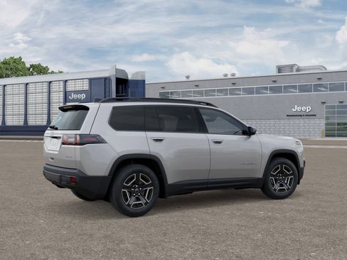 New 2026 Jeep Cherokee Laredo image 4