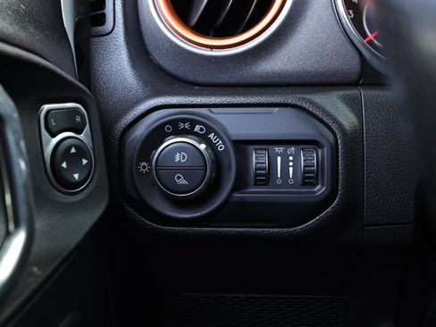 Used 2022 Jeep Gladiator Mojave w/ Cold Weather Group AWD/4WD image 15