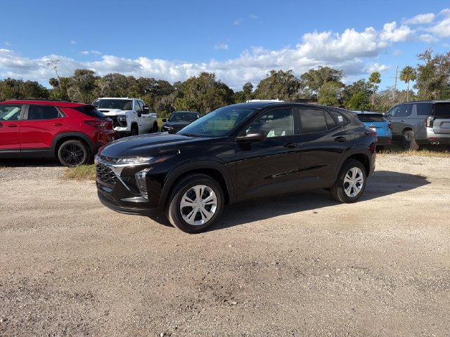 New 2026 Chevrolet Trax LS FWD image 2