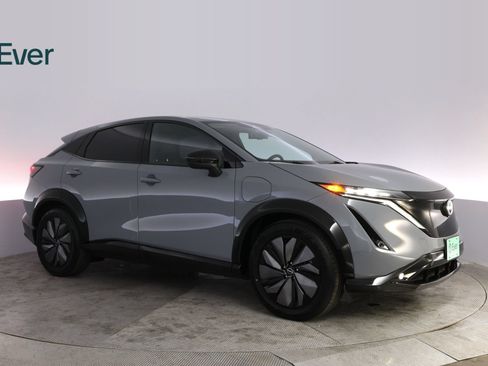 Used 2024 Nissan Ariya AWD image 14