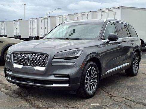 Certified 2023 Lincoln Aviator AWD w/ Premium Package image 2