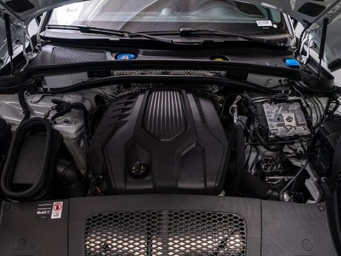 New 2026 Porsche Macan AWD/4WD image 30