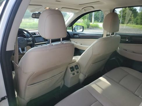 Used 2016 Subaru Outback 2.5i Limited AWD/4WD image 10
