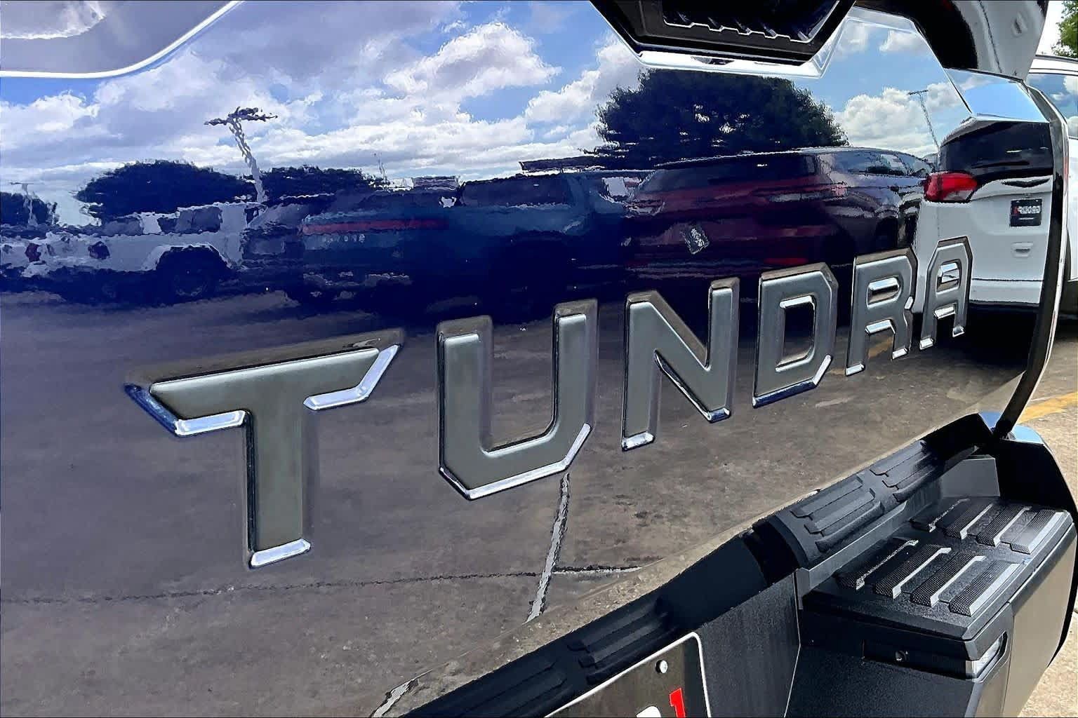 Used 2026 Toyota Tundra Limited AWD/4WD image 31