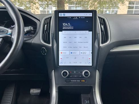 Used 2022 Ford Edge SEL image 18