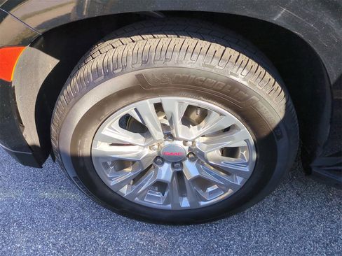 Certified 2023 GMC Yukon Denali w/ LPO, Floor Liner Package image 10