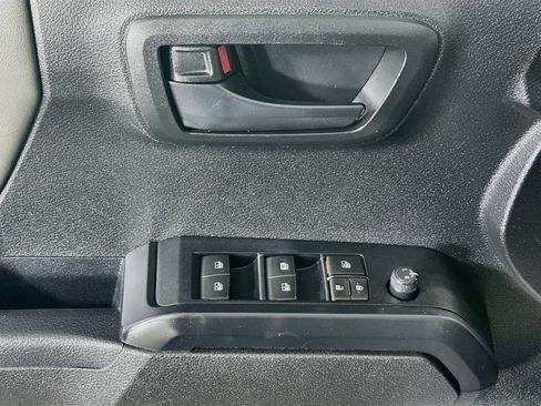 Used 2022 Toyota Tacoma SR w/ SR Convenience Package RWD image 14