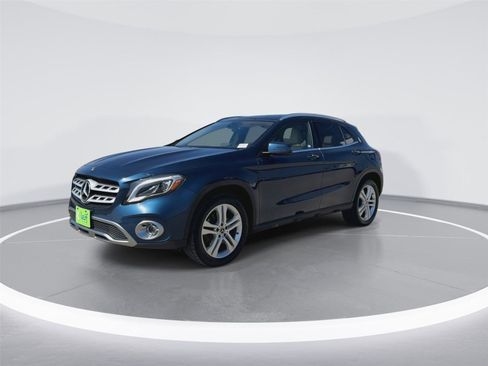 Used 2020 Mercedes-Benz GLA 250 4MATIC image 5