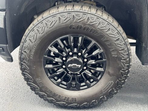 Used 2024 Chevrolet Silverado 2500 LTZ w/ LTZ Plus Package AWD/4WD image 14