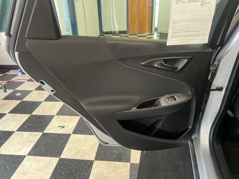Used 2018 Chevrolet Malibu LT w/ Driver Confidence Package FWD image 39