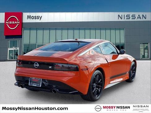 Certified 2024 Nissan Z Performance w/ Heritage Edition image 7