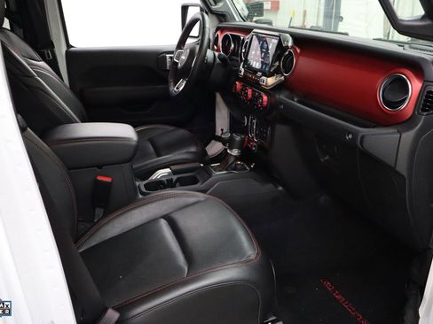 Used 2022 Jeep Gladiator Rubicon w/ Cold Weather Group image 28