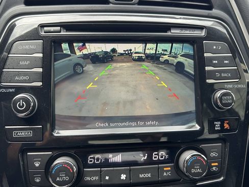 Used 2017 Nissan Maxima SR w/ Midnight Edition FWD image 11