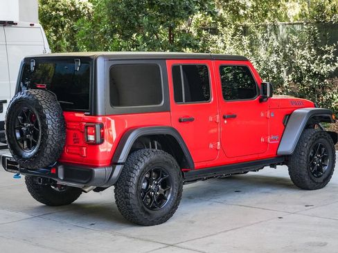Used 2024 Jeep Wrangler Unlimited AWD/4WD image 6